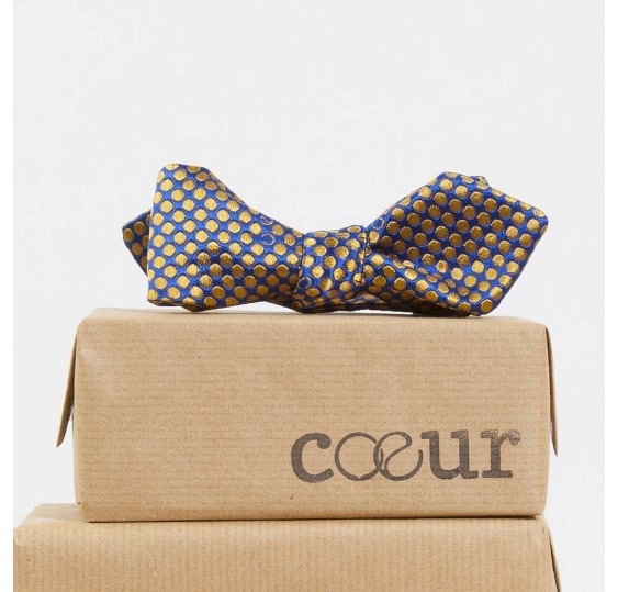 Limited-Edition-bow-tie-spots-coeur