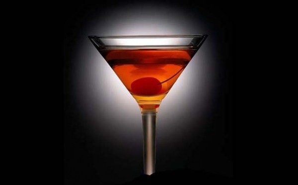 cocktail-recipe-guide-most-important-cocktails-for-men-manhattan