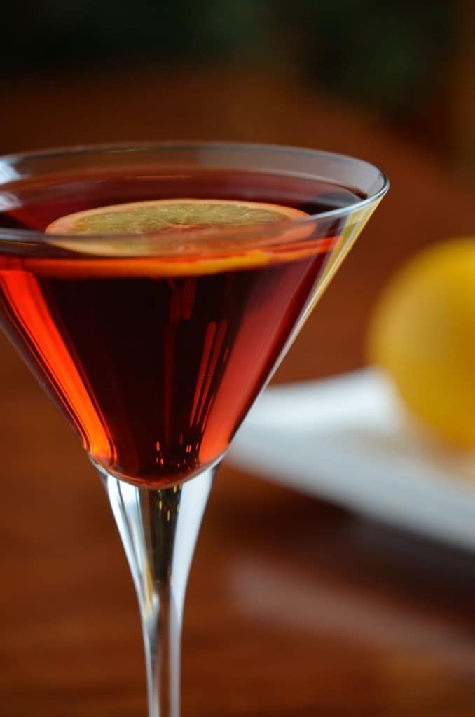 cocktail-recipe-guide-most-important-cocktails-for-men-negroni