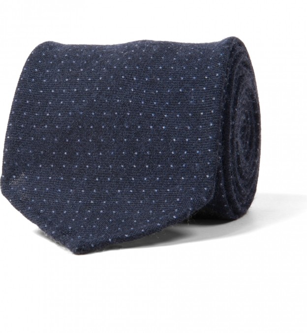 proper cloth tie