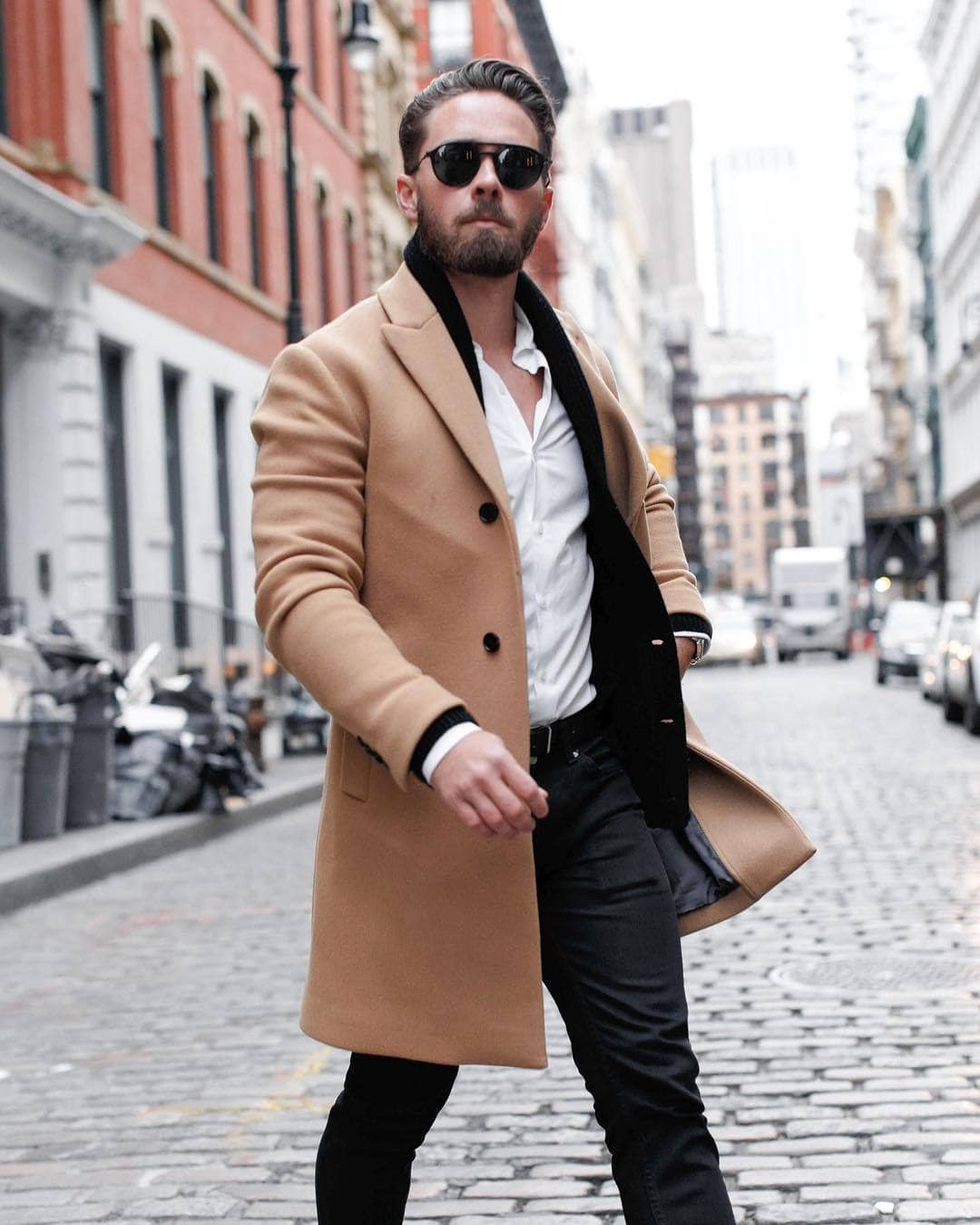 How to Wear a Trenchcoat: Men's Outfit ...